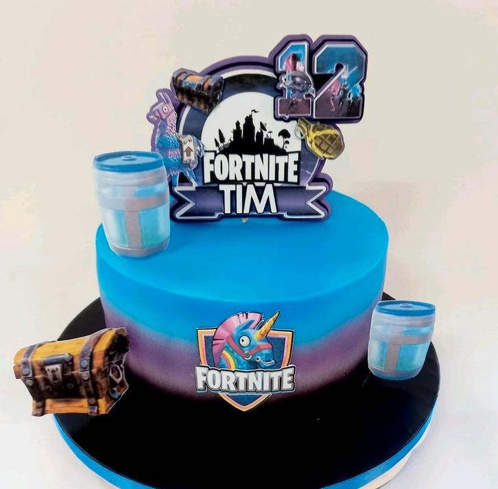 Taartsteker/Topper Fortnite 14x12cm handgemaakt, Hobby en Vrije tijd, Taarten en Cupcakes maken, Nieuw, Versiering, Taarten, Ophalen of Verzenden