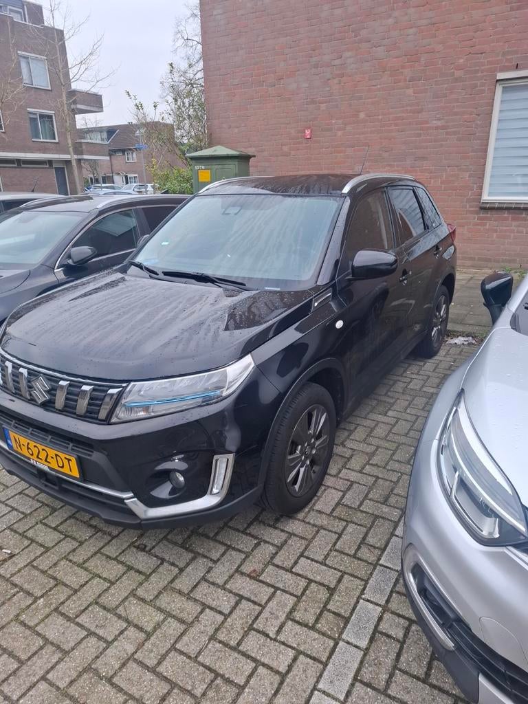 Suzuki Vitara 1.4 Boosterjet 129pk Smart Hybrid 2020 Zwart, Auto's, Suzuki, Particulier, Vitara, Hybride Elektrisch/Benzine, A