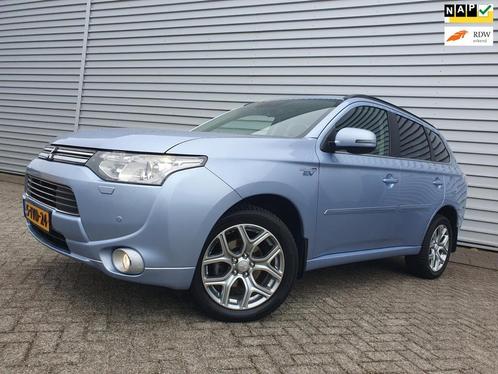 Mitsubishi Outlander 2.0 PHEV Instyle+ Clima/Cruise/Leder/Na, Auto's, Mitsubishi, Te koop, Outlander, 4x4, ABS, Achteruitrijcamera