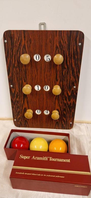 Biljart scorebord met set biljartballen (91) Super Aramith 