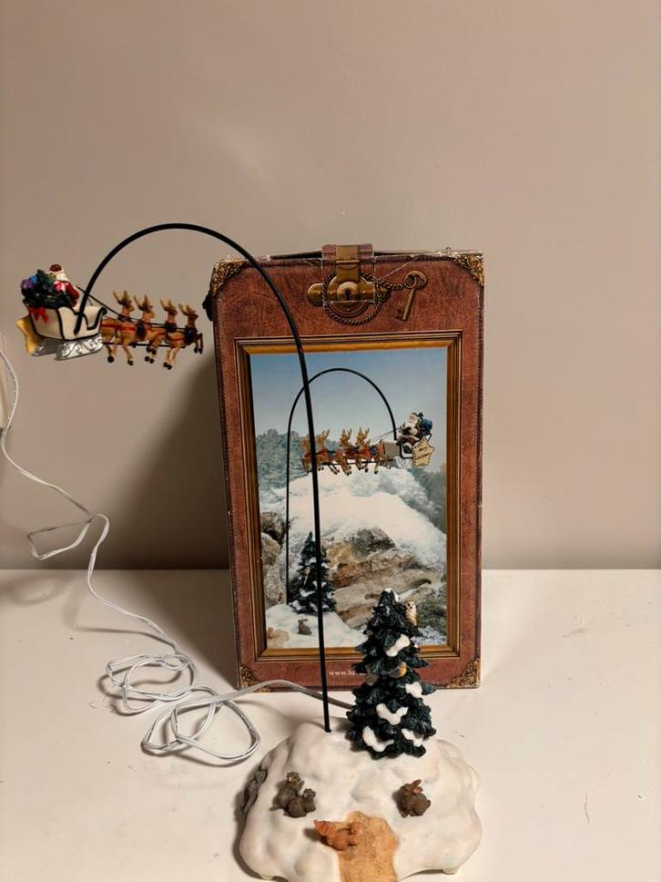 Luville 600735 santa and reindeer flying around, Diversen, Kerst, Ophalen