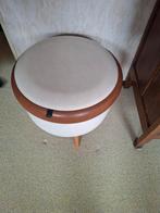 Retro poef..., Ophalen of Verzenden, Gebruikt, Rond, Minder dan 50 cm