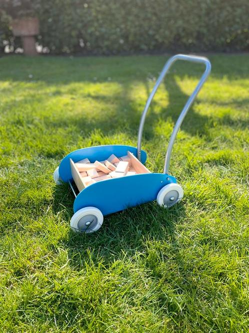 Houten loopkar met 50 houten blokken, Kinderen en Baby's, Speelgoed | Houten speelgoed, Zo goed als nieuw, Rij- of Hobbelspeelgoed