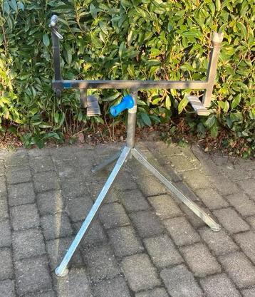 Fiets montagestandaard beschikbaar voor biedingen