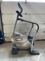 Technogym 700i Stepapparaat, Sport en Fitness, Fitnessmaterialen, Ophalen, Gebruikt, Benen