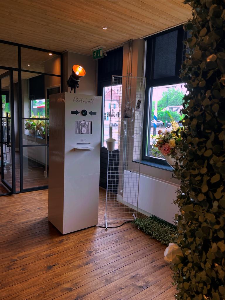 Photobooth te huur, Hobby en Vrije tijd, Feestartikelen | Verhuur, Zo goed als nieuw, Overige, Verzenden