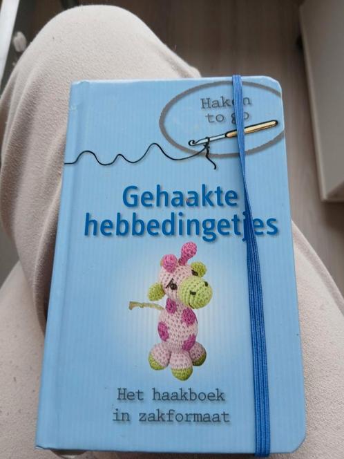 Gehaakte hebbedingetjes - Haakboekje to go, Boeken, Hobby en Vrije tijd, Zo goed als nieuw, Breien en Haken, Geschikt voor kinderen