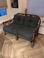 Bruin rotan bankje inclusief kussens, Huis en Inrichting, Banken | Sofa's en Chaises Longues, Ophalen, Minder dan 75 cm, Tweepersoons