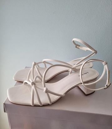Leren sandalen met hak van &Other Stories - als nieuw! beschikbaar voor biedingen
