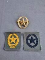 Pinspeld en patches schutter 1ste klasse pistool mitrailleur, Ophalen of Verzenden, Landmacht, Nederland, Embleem of Badge