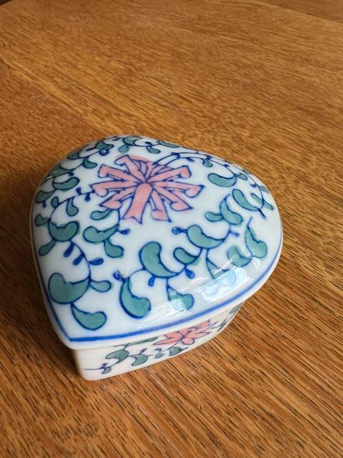 Porseleinen sieraden doosje, Antiek en Kunst, Antiek | Porselein, Ophalen of Verzenden
