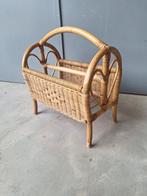 Vintage retro Rotan Bohemian bamboe krantenbak, lectuurbak, Ophalen