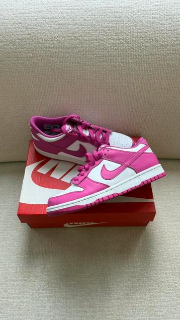 Nike Dunk Low Fuchsia maat 36/36,5/37,5/38/38,5 beschikbaar voor biedingen