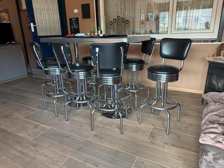 Originele Amerikaanse Barset in Topstaat!, Huis en Inrichting, Barkrukken, Zo goed als nieuw, 90 cm of meer, Metaal, 5 krukken of meer