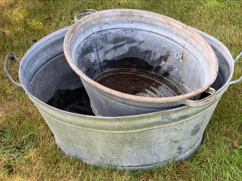 2 waterdichte zinken teilen 56L en 20L jaren 50, Tuin en Terras, Bloembakken en Plantenbakken, Gebruikt, Overige materialen, Binnen