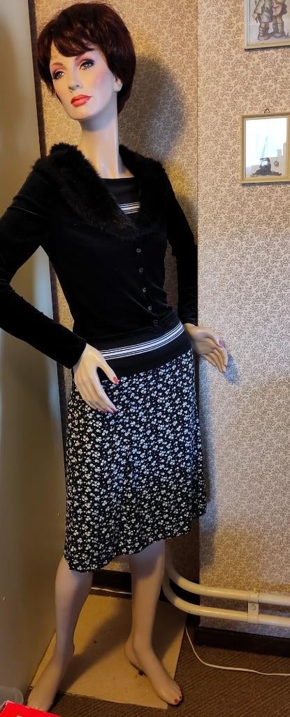 Vrouwelijke paspop, Hobby en Vrije tijd, Overige Hobby en Vrije tijd, Gebruikt, Ophalen