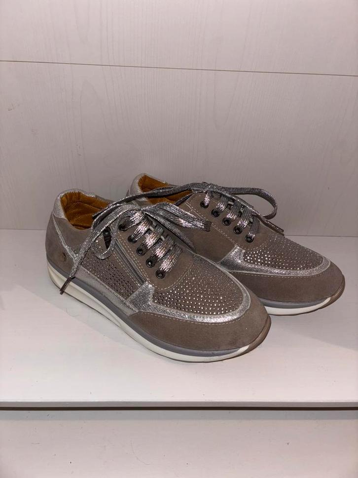 Sneakers met glitter nieuw, Kleding | Dames, Schoenen, Nieuw, Sneakers of Gympen, Beige, Ophalen of Verzenden