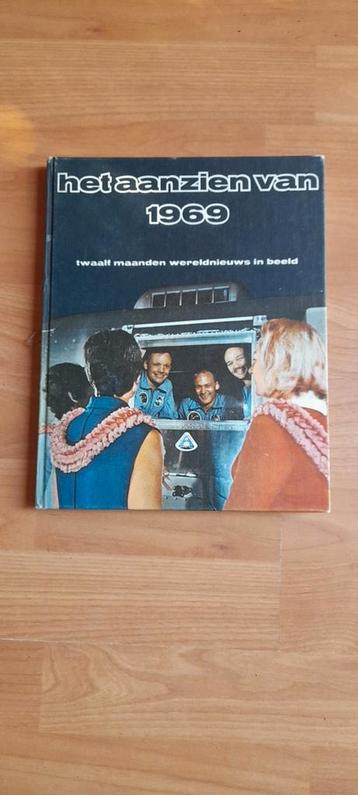 Het aanzien van 1969  nieuw  beschikbaar voor biedingen