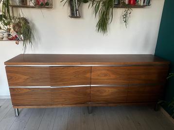 Houten dressoir - gratis afhalen (MOET MET VERHUISLIFT)