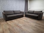 GRATIS BEZORGEN |Mooi TAUPE 2 en 3 Zitbanken, Info@banxtel.nl, Rechtbanken, Zo goed als nieuw, Rechte bank