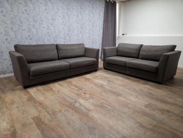 GRATIS BEZORGEN |Mooi TAUPE 2 en 3 Zitbanken beschikbaar voor biedingen