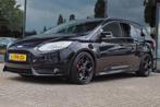 FORD FOCUS WAGON 2.0 ECOBOOST ST-2 250PK | XENON | KEY-LESS, Auto's, Ford, Euro 5, Gebruikt, 4 cilinders, Leder en Stof