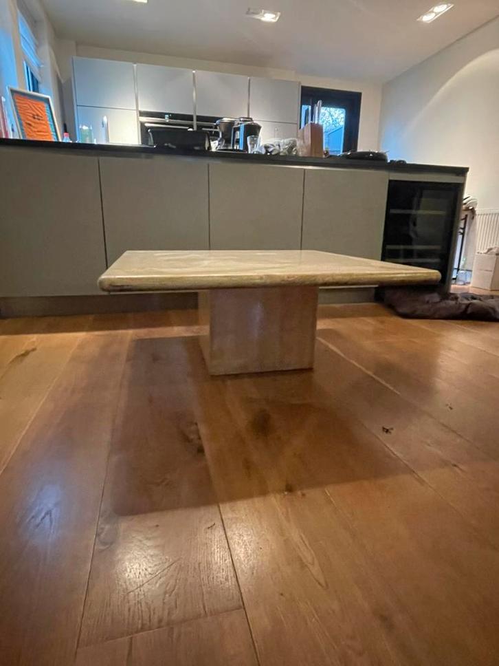 Vierkante Travertin salontafel – 100x100x45 cm, Huis en Inrichting, Tafels | Salontafels, Gebruikt, Minder dan 50 cm, 100 tot 150 cm