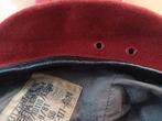 30 vintage rode baret 30 stuks in een koop voor 23,50, Verzamelen, Militaria | Algemeen, Ophalen, Landmacht, Nederland