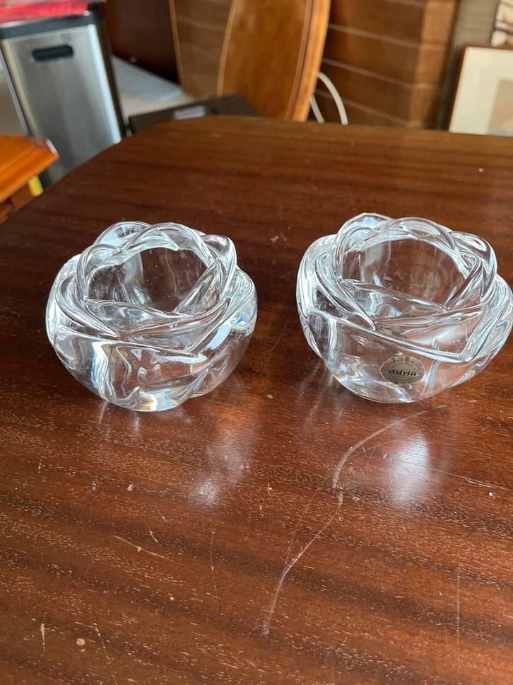 Set van 2 glazen roos kandelaars, Huis en Inrichting, Woonaccessoires | Kandelaars en Kaarsen, Zo goed als nieuw, Kandelaar, Minder dan 25 cm