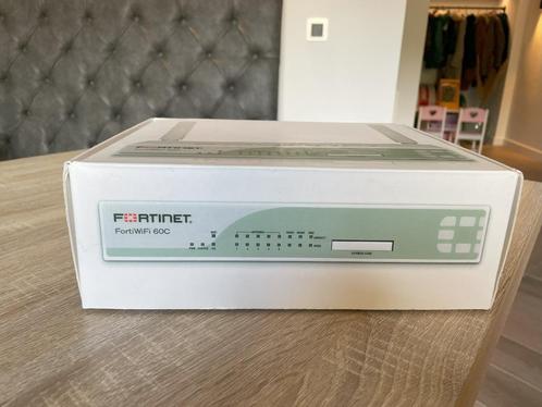 FortiGate 60c, Computers en Software, Routers en Modems, Zo goed als nieuw, Router, Ophalen of Verzenden