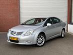 Toyota Avensis 1.8 VVTi Business| NEW APK| NAP| AUTOMAAT| NA, Auto's, Euro 5, Zwart, 4 cilinders, Origineel Nederlands