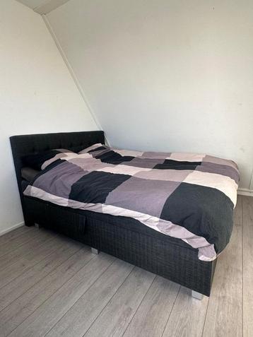 Luxe Boxspring met opbergruimte (160x200 cm) beschikbaar voor biedingen