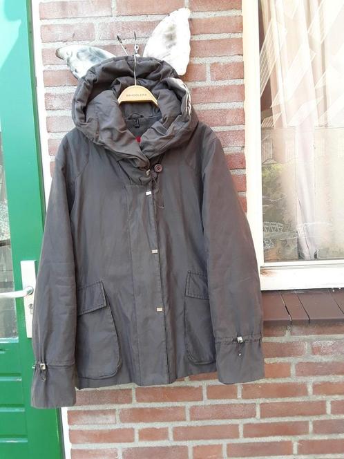 Prachtige WINTER jas van REVOLUTION, 46 taupe, Kleding | Dames, Jassen | Winter, Zo goed als nieuw, Maat 46/48 (XL) of groter