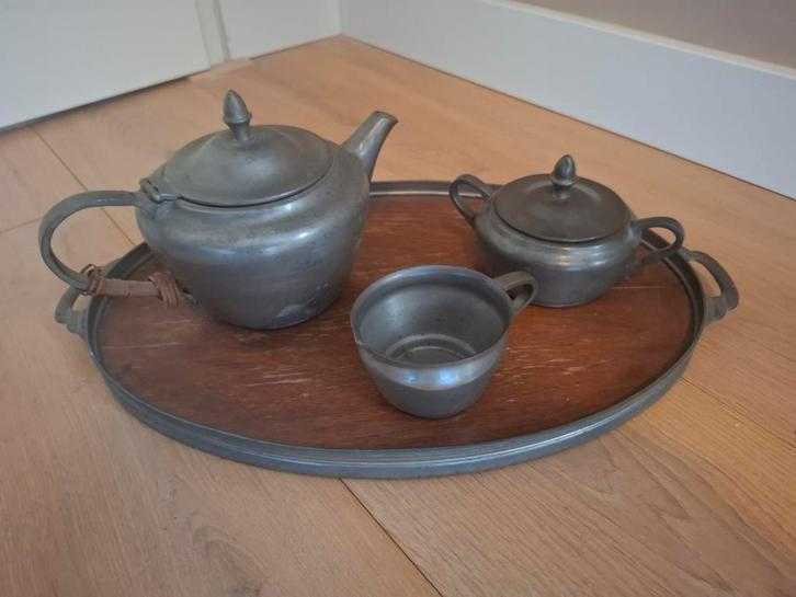 Tinnen theeservies met dienblad, Antiek en Kunst, Antiek | Tin, Ophalen of Verzenden