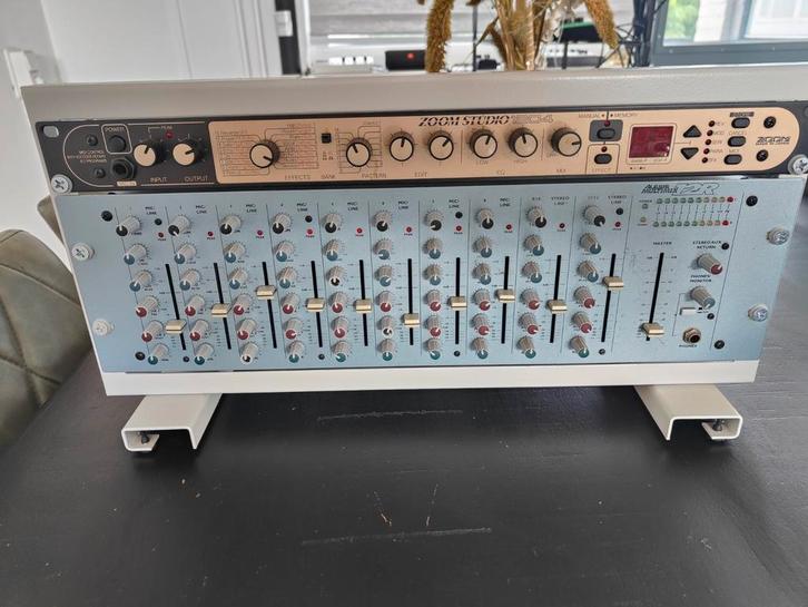 Zoom Studio 1204 en Alesis Mengpaneel in 19" rack, Muziek en Instrumenten, Mengpanelen, Gebruikt, 10 tot 20 kanalen, Microfooningang