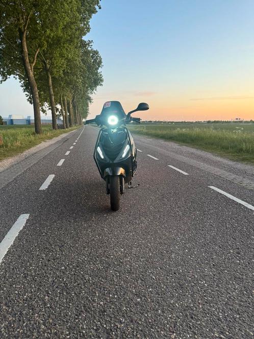Piaggio Zip 4t2v 80cc Full Option, Fietsen en Brommers, Scooters | Piaggio, Zo goed als nieuw, Zip, Ophalen of Verzenden