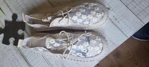 Nieuwe zomerse dames schoenen – maat 40 (valt als 38), Kleding | Dames, Schoenen, Nieuw, Sneakers of Gympen, Beige, Ophalen of Verzenden