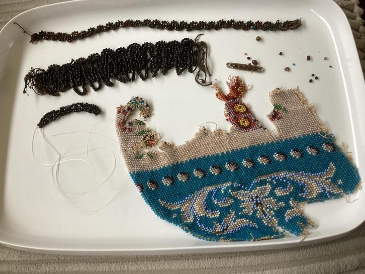 Oude set borduur kraaltjes voor tasje?, Hobby en Vrije tijd, Borduren en Borduurmachines, Gebruikt, Ophalen of Verzenden
