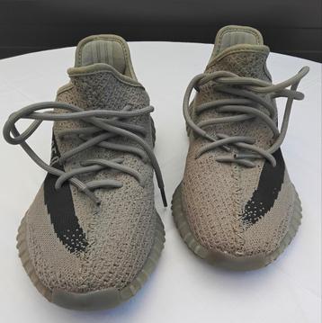 Adidas Yeezy Boost 350 V2 'Slate' beschikbaar voor biedingen
