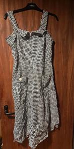 Oma jurk met pruik, Maat 38/40 (M), Carnaval, Ophalen of Verzenden, Kleding