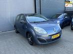 Renault Twingo 1.2 Authentique AIRCO/NIEUWE APK/4 NIEUWE BAN, Voorwielaandrijving, Gebruikt, 4 cilinders, Metallic lak