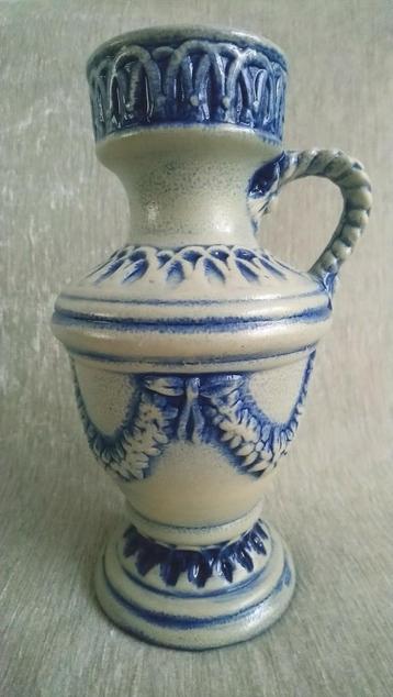 Vaas klassieke stijl grijs blauw West Germany 25 cm hoog beschikbaar voor biedingen