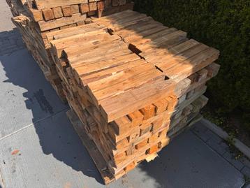 1 m3 Zwaar haardhout, 2 pallets van 0,5 kuub elk beschikbaar voor biedingen