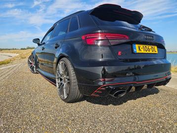 Audi RS3 2.5 570pk Sportback 2018 Zwart inruil bespreekbaar beschikbaar voor biedingen
