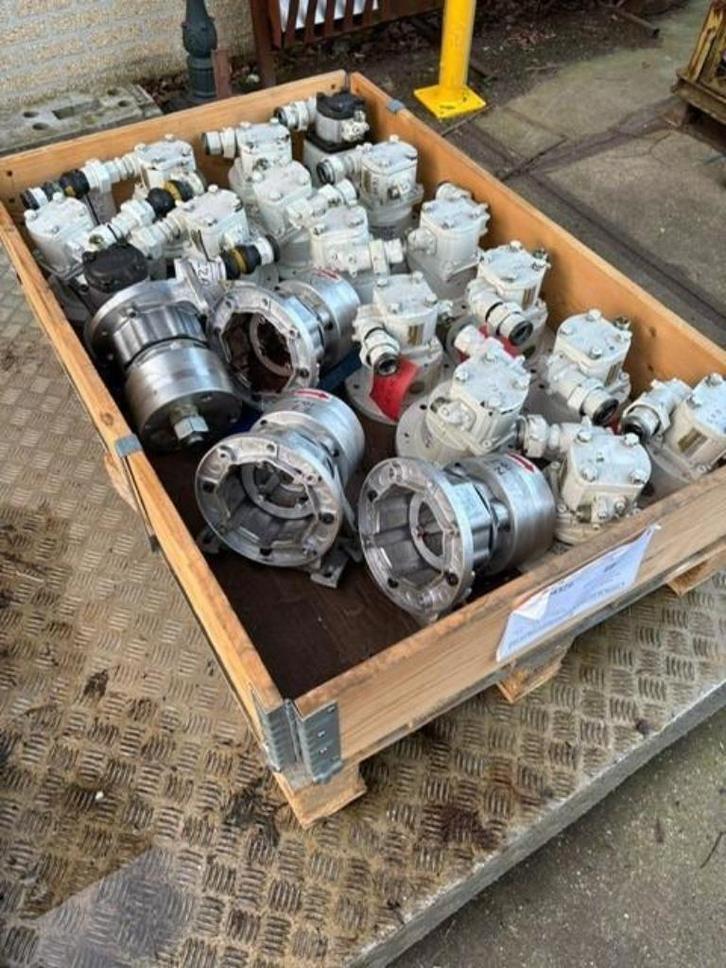 0081. Partij hydrauliek materiaal / hydrauliek, Doe-het-zelf en Verbouw, Gereedschap | Machine-onderdelen en Toebehoren, Gebruikt