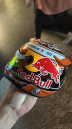 Helmen max verstappen 1:2 helm.   toro  rosso snow demo 1:18, Verzamelen, Automerken, Motoren en Formule 1, Ophalen of Verzenden