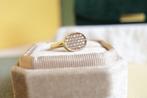 Moderne 14 Karaat Gouden Entourage Ring, Ophalen of Verzenden, Zo goed als nieuw, 17 tot 18, Dame
