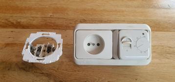 Divers schakelmateriaal beschikbaar voor biedingen