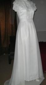 Trouwjurk/rok met sleepje mt 38-42 crepesatijn, Ophalen of Verzenden, Zo goed als nieuw, Wit, Trouwjurk