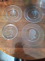 4 Glazen wandborden Koningin Juliana., Verzamelen, Ophalen of Verzenden, Zo goed als nieuw, Servies